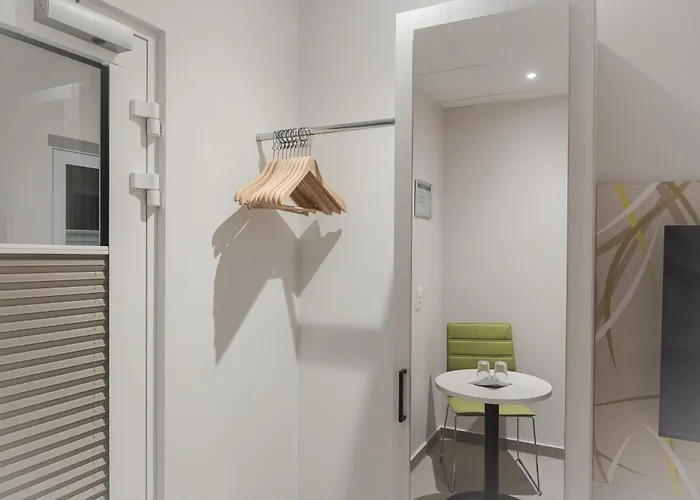 Hotel C&m